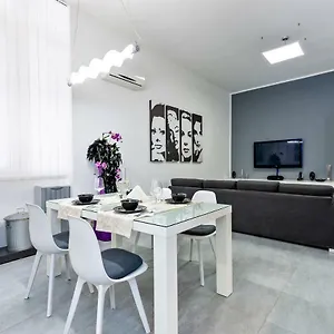 Apartamento Mstudio / Loft, Lecce